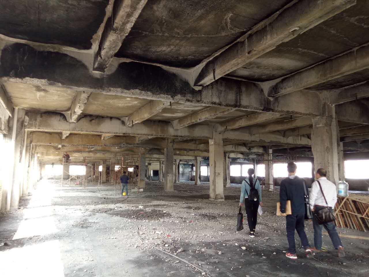 房屋建筑火災(zāi)后，需要通過房屋安全鑒定檢測(cè)是否安全！